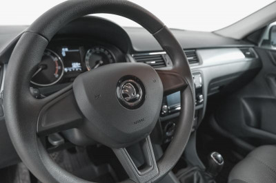 ŠKODA RAPID 1.6 MT (90 л. с.)