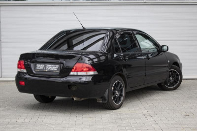 Mitsubishi Lancer 1.6 MT (98 л.с.)