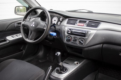 Mitsubishi Lancer 1.6 MT (98 л.с.)