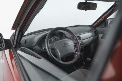 LADA Priora 1.6 MT 16 кл (Евро-3) (98 л. с.)