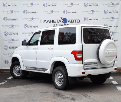 УАЗ Patriot 2.7 MT (134,6 л. с.)