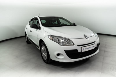 Renault Megane 1.6 MT (110 л. с.)