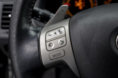 Toyota Corolla 1.6 AT (124 л. с.)
