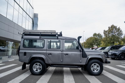 Land Rover Defender 2,4d MT (122 л.с.) 4WD