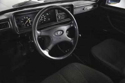LADA 2107 1.6 MT (75 л. с.)
