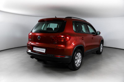 Volkswagen Tiguan 1.4 TSI BlueMotion DSG (150 л. с.)