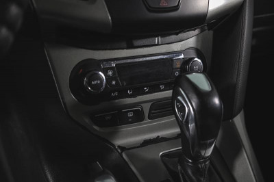 Ford Focus 1.6 PowerShift (105 л. с.)
