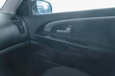 Kia Ceed 1.6 AT (122 л. с.)
