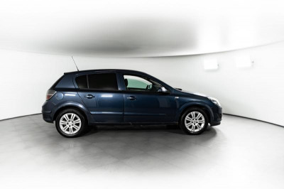 Opel Astra 1.8 AT (140 л. с.)