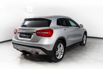 Mercedes-Benz GLA GLA 200 7G-DCT (156 л. с.)