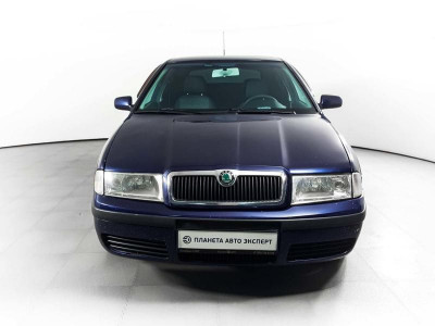 ŠKODA Octavia 1.6 MT (102 л. с.)