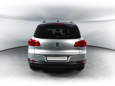 Volkswagen Tiguan 2.0d AT (140 л.с.) 4WD