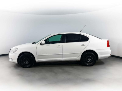 ŠKODA Octavia 1.6 MPI AT (102 л. с.)
