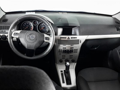 Opel Astra 1.8 AT (140 л. с.)