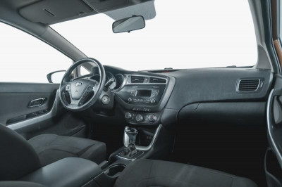 Kia ceed 1.6 AT (130 л. с.)