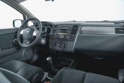 Nissan Tiida 1.6 MT (110 л. с.)