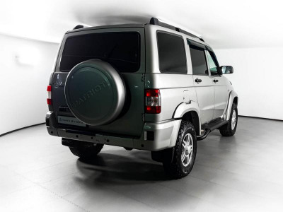 УАЗ Patriot 2.7 MT 4WD (128 л. с.)
