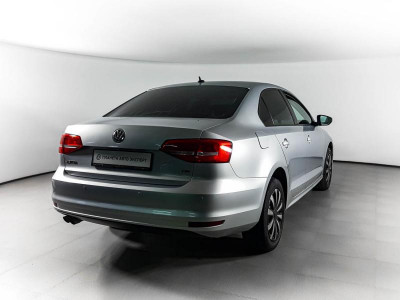 Volkswagen Jetta 1.4 TSI DSG (125 л. с.)