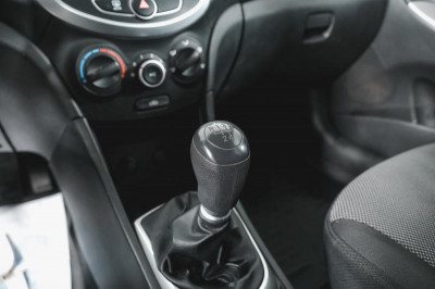 Hyundai Solaris 1.6 MT (123 л. с.)