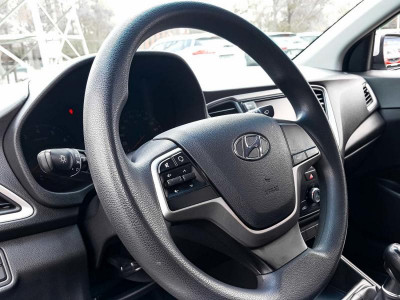 Hyundai Solaris 1.6 MT (123 л.с.)
