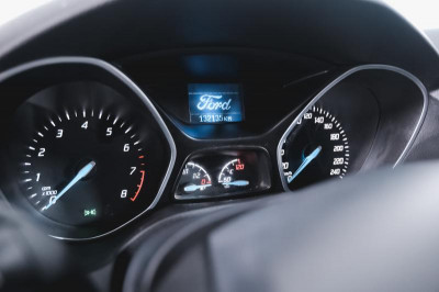 Ford Focus 1.6 MT (105 л. с.)