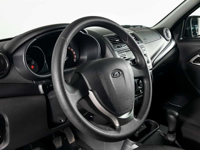 LADA Новая Granta седан 1.6 MT 16 кл (106 л. с.)