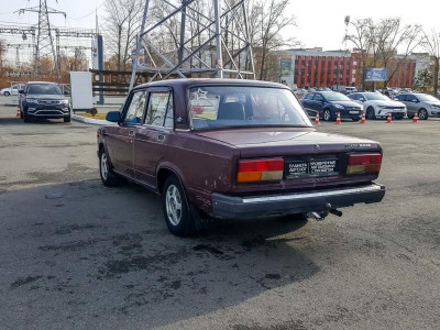 LADA 2107 1.6 MT (75 л. с.)