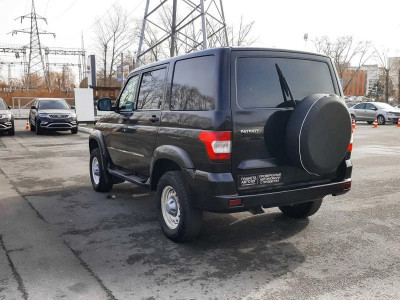 УАЗ Patriot 2.7 MT (134,6 л. с.)