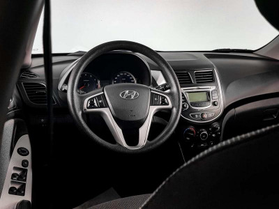 Hyundai Solaris 1.6 MT (123 л. с.)