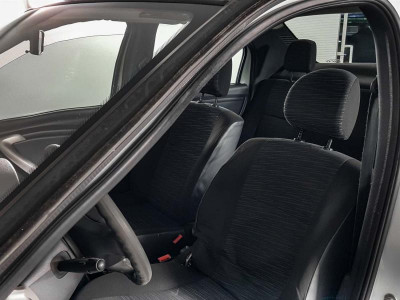 Renault Logan 1.6 MT (84 л. с.)