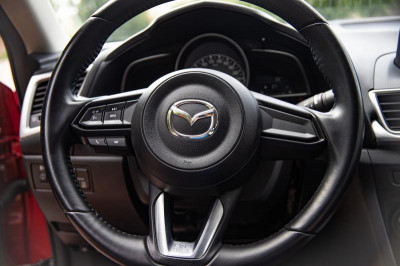 Mazda 3 1.5 AT (120 л.с.)