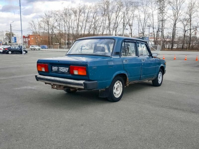 LADA 2105 1.6 MT (75 л. с.)