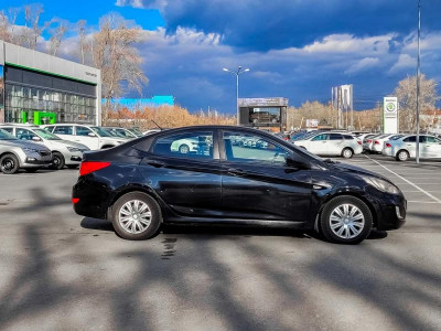 Hyundai Solaris 1.6 AT (123 л. с.)
